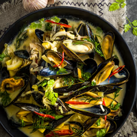 Frozen Half Shell Mussels – Natural, Ready-to-Cook Seafood